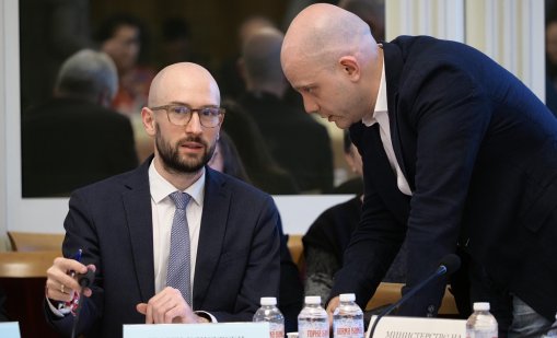 Приеха удължителния закон за бюджета на втора четене в Комисия