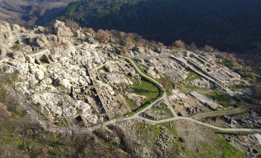 Мавзолей от късноримската епоха откриха археолозите на Перперикон