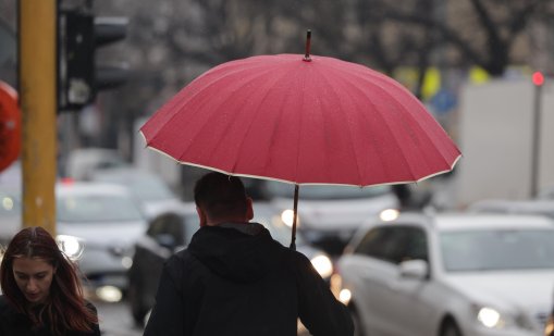 Дъжд, облаци и хладно време в цялата страна