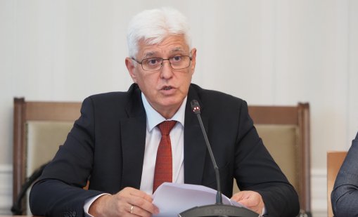 Стоянов, МО: Спряхме предоставянето на оръжия за Украйна, не продажбата