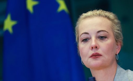 Навална критикува Италия за покана към прокремълски маестро