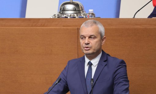 Костадинов за самолетите на САЩ: ПБ продължава унизителната ибрикчийска политика 