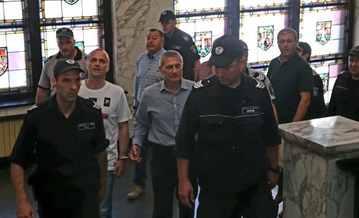 Прокуратурата ще плаща обезщетения на полицаите, които лежаха в затвора за смъртта на Чората