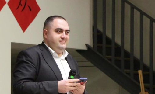 Зам.-директорът на 141-во училище, разследван за порнографски материали, ще бъде отстранен