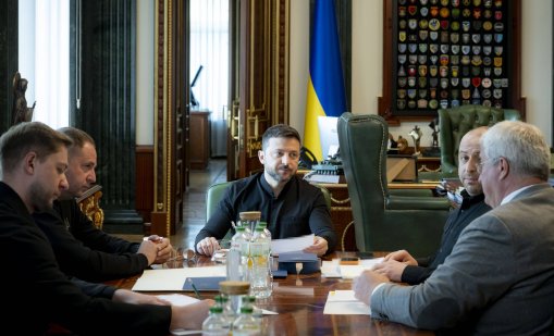 Зеленски инструктира да се създаде постоянна преговорна група за прекратяване на войната