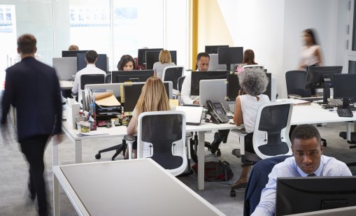 Расте броят на служителите, които не искат да сменят работодателя си