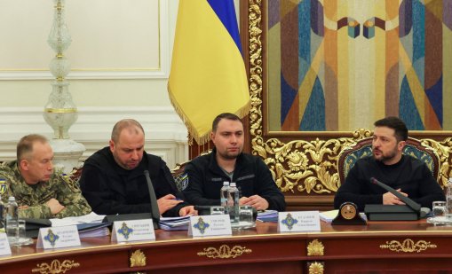 Високопоставена делегация на НАТО посети Украйна за първи път