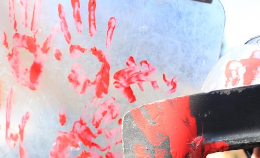 Обезглавено тяло на жена е открито в контейнер за боклук в Истанбул