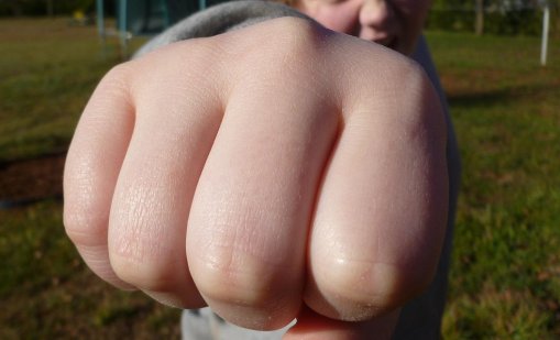 12-годишна почина след бой с връстничка