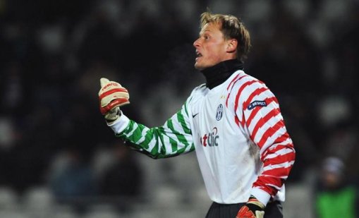 Екс вратар на Арсенал и Ливърпул Алекс Манингер загина при катастрофа