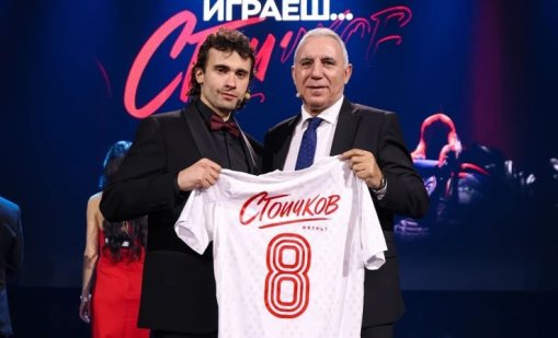 Той ще играе Стоичков: Кристо Стоичков от Барселона