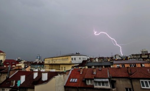 До обяд слънце, следобед дъжд на изток и в планините