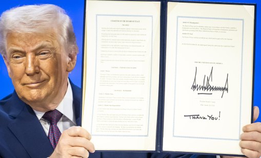 Коя е истинската причина Тръмп да иска от лидерите да го наричат &ldquo;татенце&rdquo;?