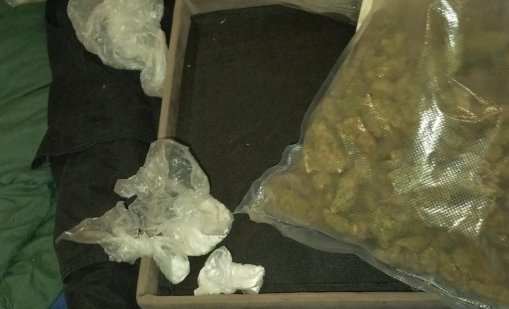 Задържаха 23-годишен с марихуана, кокаин и метамфетамин