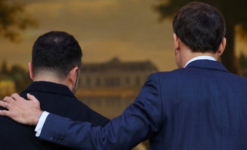 Затъмнения, обсади и корупция в близкия му кръг: Най-мрачната зима за Зеленски