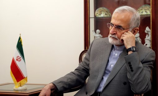 САЩ и Израел бомбардират ирански представител, който преговаря с Ванс