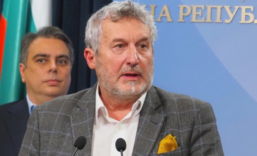 Кметът на столичния район "Оборище": Загасна токът и тогава започнаха бомбите 