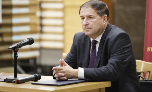 Доц. Цеков: Това вече не е граждански протест, а открит хулигански метеж