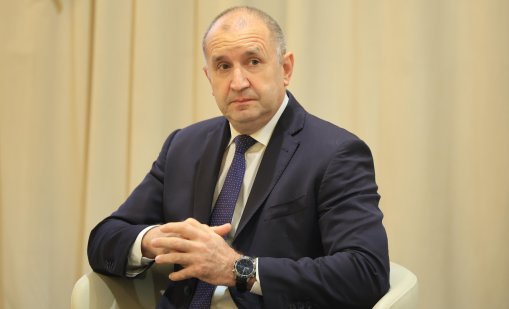 Радев: Ще предложим разполагане на до 8 военни самолета на САЩ на летище Безмер