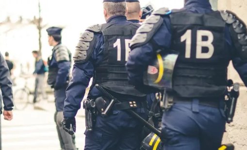 Четирима полицаи са простреляни в Канзас