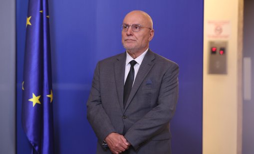 Шефът на БНБ увери: Още от първите дни евро ще има за всички 
