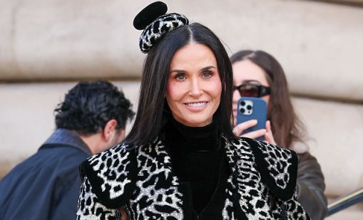 Най-елегантните звездни визии на ревюто на Schiaparelli в Париж