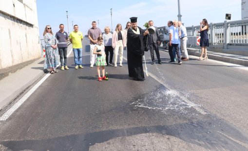 След две години ремонт: Пуснаха двупосочното движение по Дунав мост 