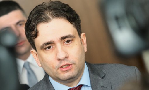 Божанов определи ходът на Радев като "плосък", надява се да не успее