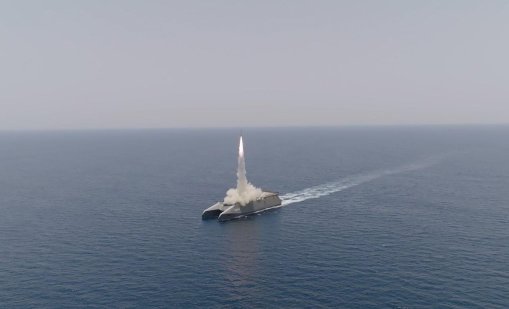 САЩ са използвали бомби, тежки 2300 кг, срещу ирански бази до Ормузкия проток