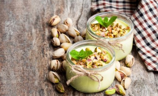 Рецептата Dnes: Панакота с крем от шамфъстък