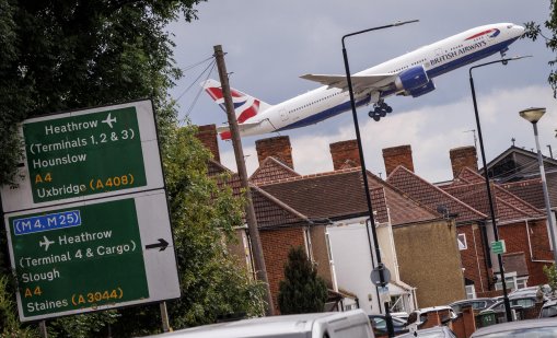 Влизането във Великобритания от днес става с електронно разрешително