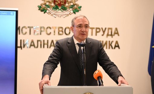 Гуцанов увери: Коледните добавки за пенсионерите не са застрашени