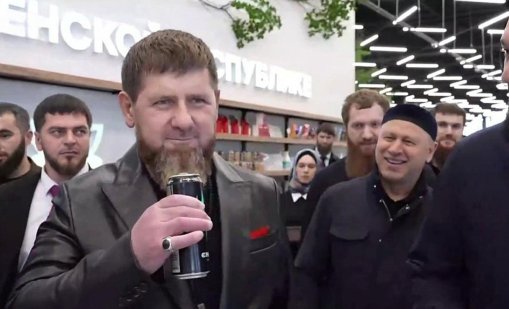 Диктаторът, който забрани енергийните напитки, но изненадващо... ги рекламира ВИДЕО