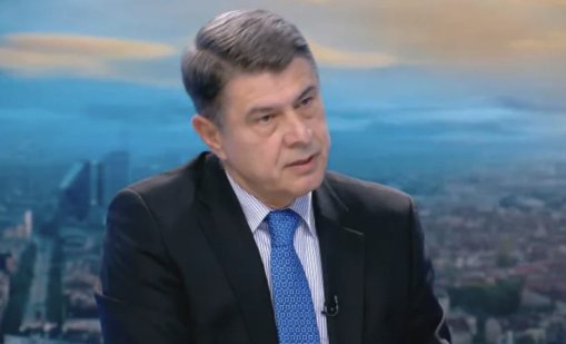 Димо Гяуров за протестите: Черен лебед прелита, кабинетът е в опасност