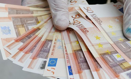 Фалшиви 50 евро са засечени в игрална зала във Вършец