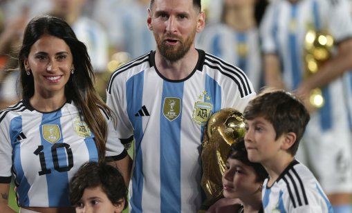 Меси с романтична изненада за Антонела за Свети Валентин