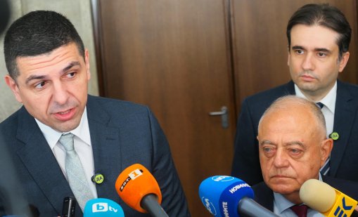 ДБ: Пеевски е решил да започне акция в Министерството на енергетиката