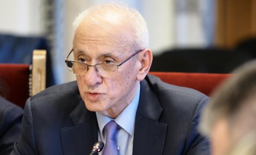 Силви Кирилов с позиция дали има завишени цени при поръчката за скринингови тестове