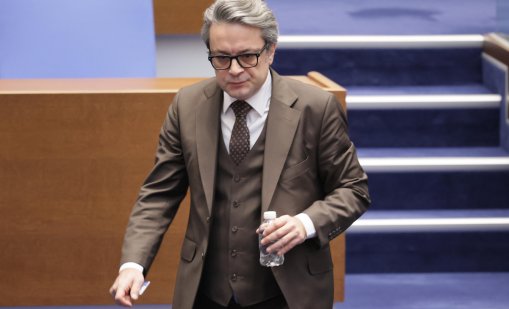 Тома Биков със защита за Даниел Митов: Има право да мълчи за "Петрохан" 