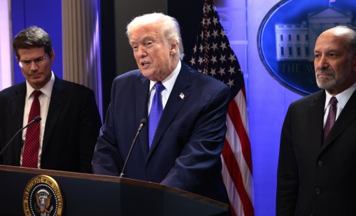 Доналд Тръмп заяви, че ще наложи глобални мита в размер на 15%