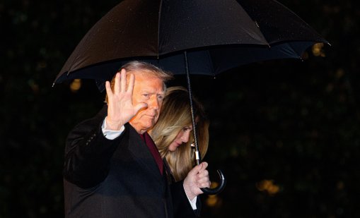 Глупава ли си: Тръмп продължава атаките срещу журналисти ВИДЕО