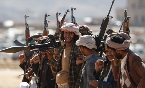 Хутите може да затворят Суецкия канал