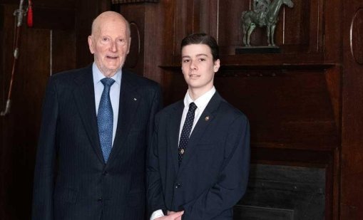 Внукът на Симеон Сакскобургготски, Симеон-Хасан, се сбогува с България – заминава за манастира Шаолин