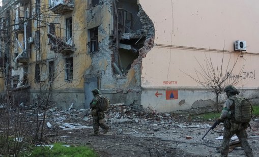 Украински дронове предизвикаха пожар в промишнел комплекс в Русия