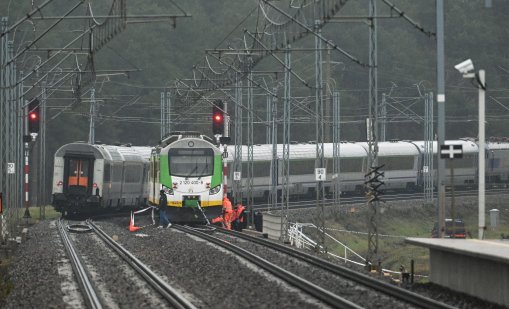 Туск: Двама украинци, работещи за Москва, са заподозрени в саботаж на жп линията