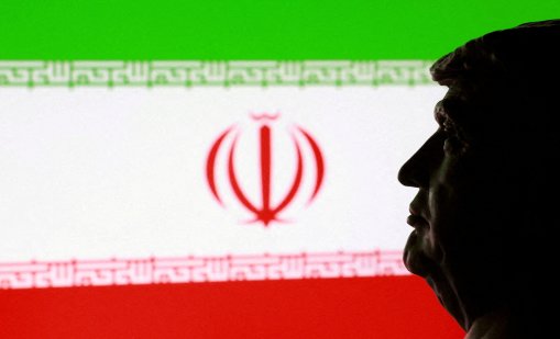 Иран: Петролната инфраструктура на Харг е запазена