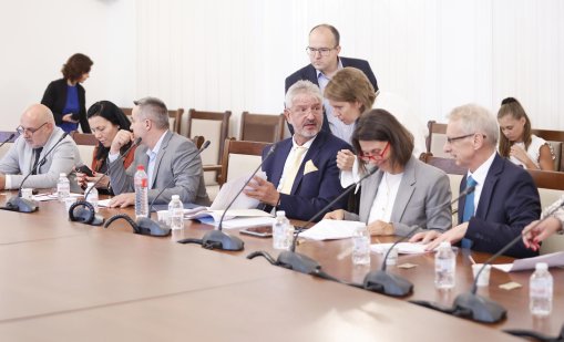 Предлагат до 5 г. затвор за притежание и разпространение на райски газ