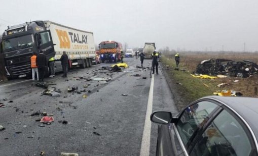 Появиха се първи кадри на катастрофата с фенове на ПАОК ВИДЕО