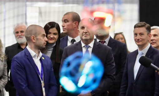 Радев: Ясно е, че дроновете, ударили корабите, са или украински, или руски