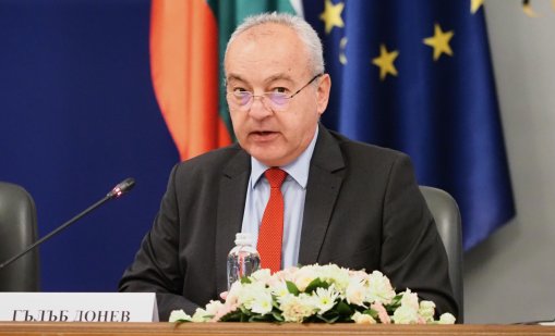 Донев: Нов дълг е неизбежен, без него няма да можем да изплатим пенсиите за юли ВИДЕО